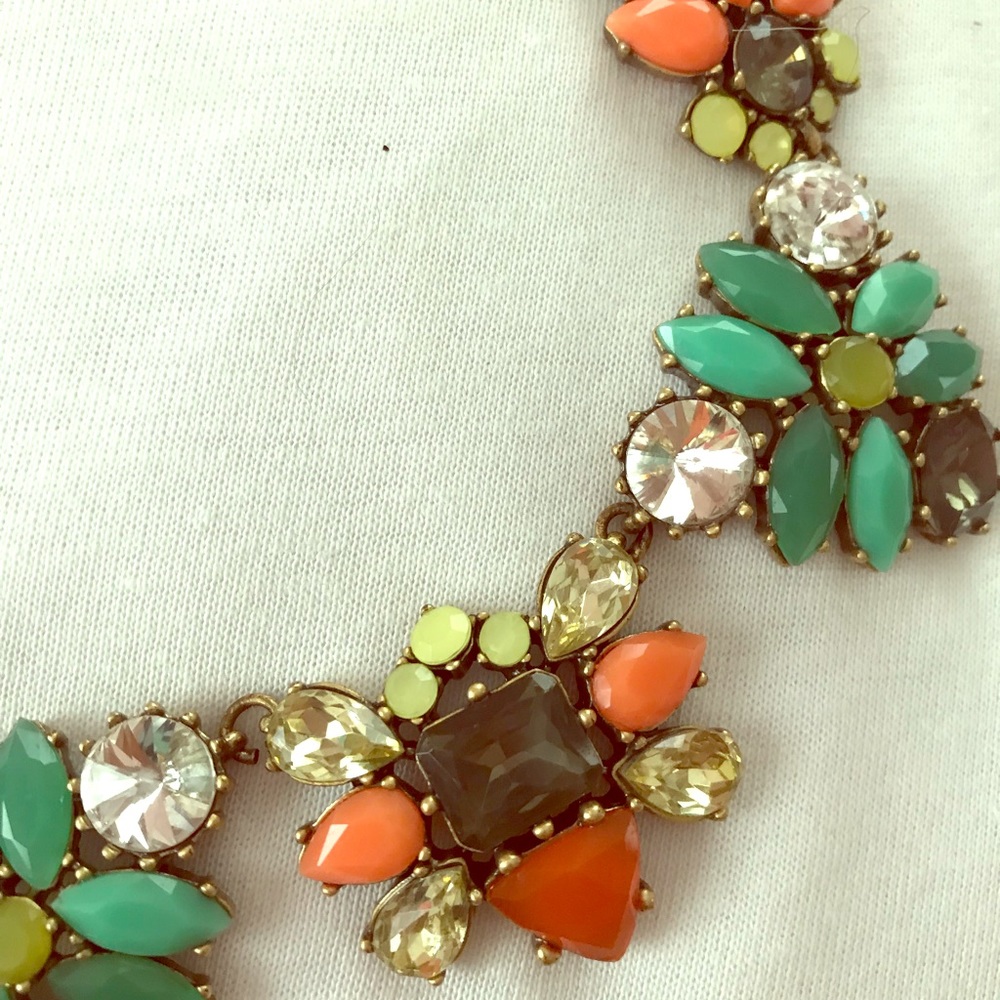 Statement necklace